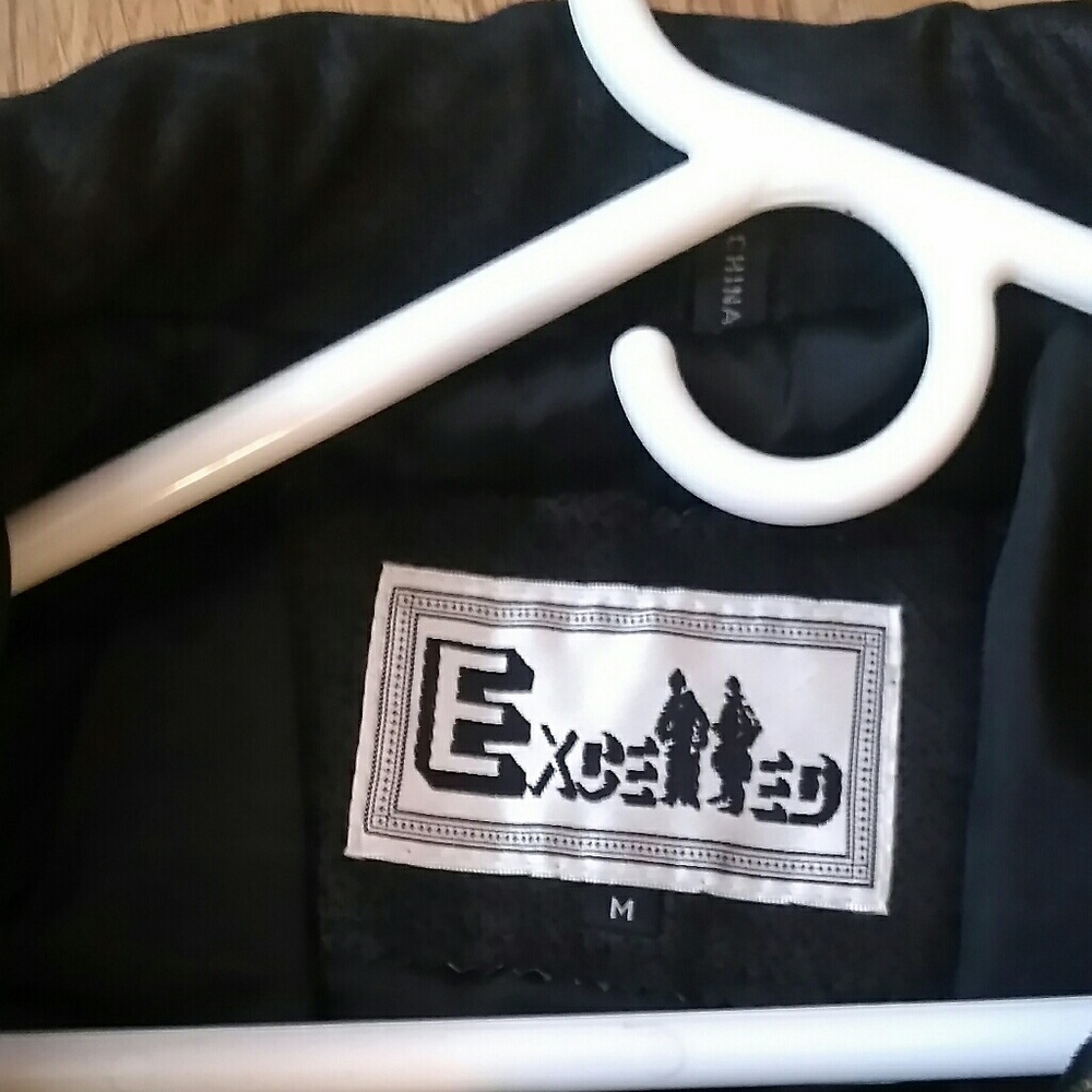 Men's Jacket - Picture 2 of 4